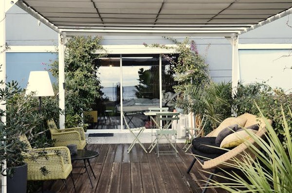 Une touche d'exotisme : optez pour le mobilier de jardin en rotin