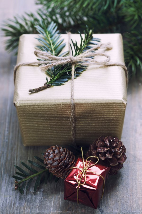 Idées cadeaux et déco styles dark et drôle : osez l'originalité !