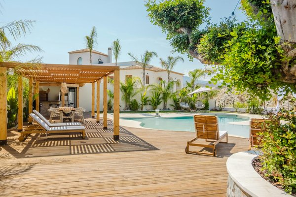 Les essentiels pour l'entretien de votre terrasse en bois